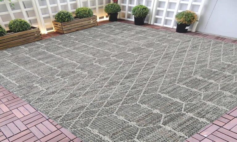 Introduction to Outdoor Carpets and Raw Materials